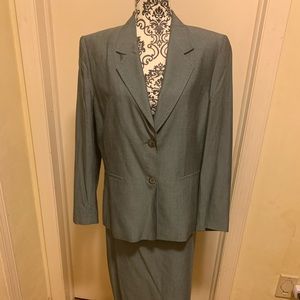 2 piece suit light material
